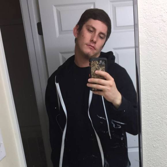 Meet your Posher, Hunter - Picture 1 of 1